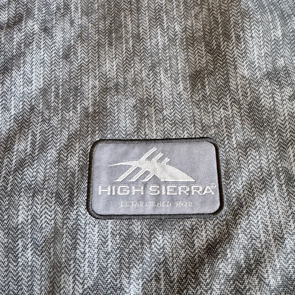 High Sierra 24L Everyday Grab Handle Backpack, Gray Patterned New WITHOUT Tags - Picture 2 of 10